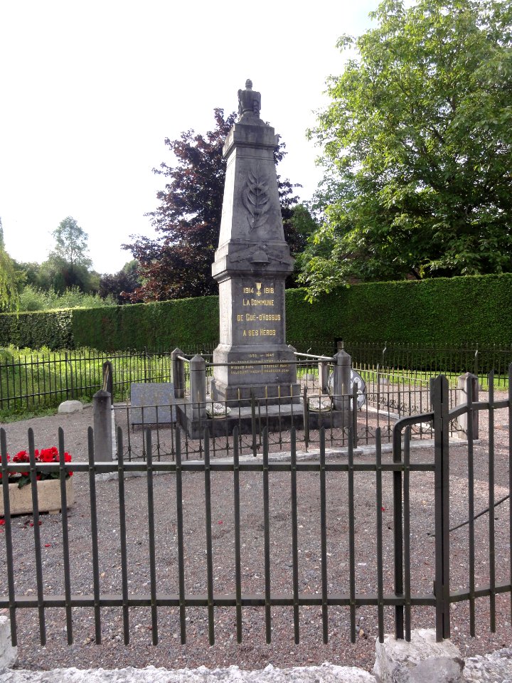 Gué-d'Hossus (Ardennes) monument aux morts