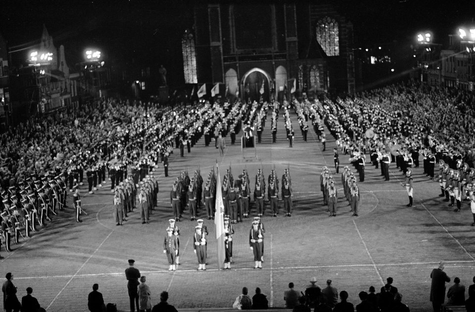 Grote repetitie van de Taptoe te Delft Overzicht van finale, Bestanddeelnr 912-8636