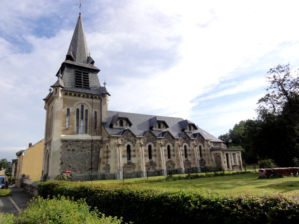 Gué-d'Hossus (Ardennes) église, vue du sud-ouest