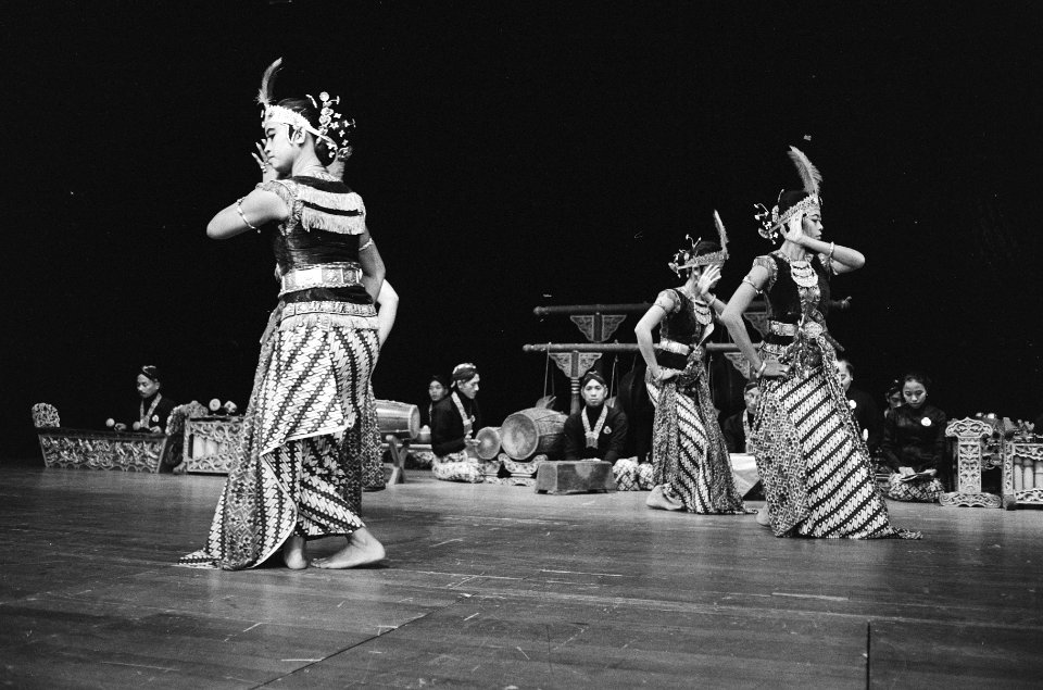 Groep danseressen, Bestanddeelnr 924-4130