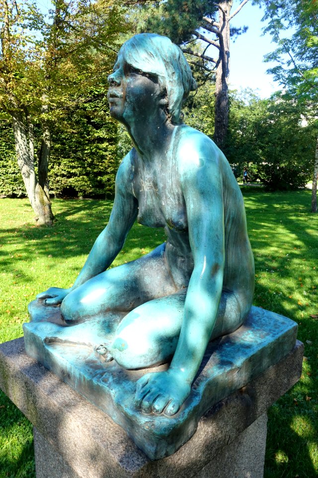 Grodan by Per Hasselberg, in Hoglands park - Karlskrona, Sweden - DSC08321