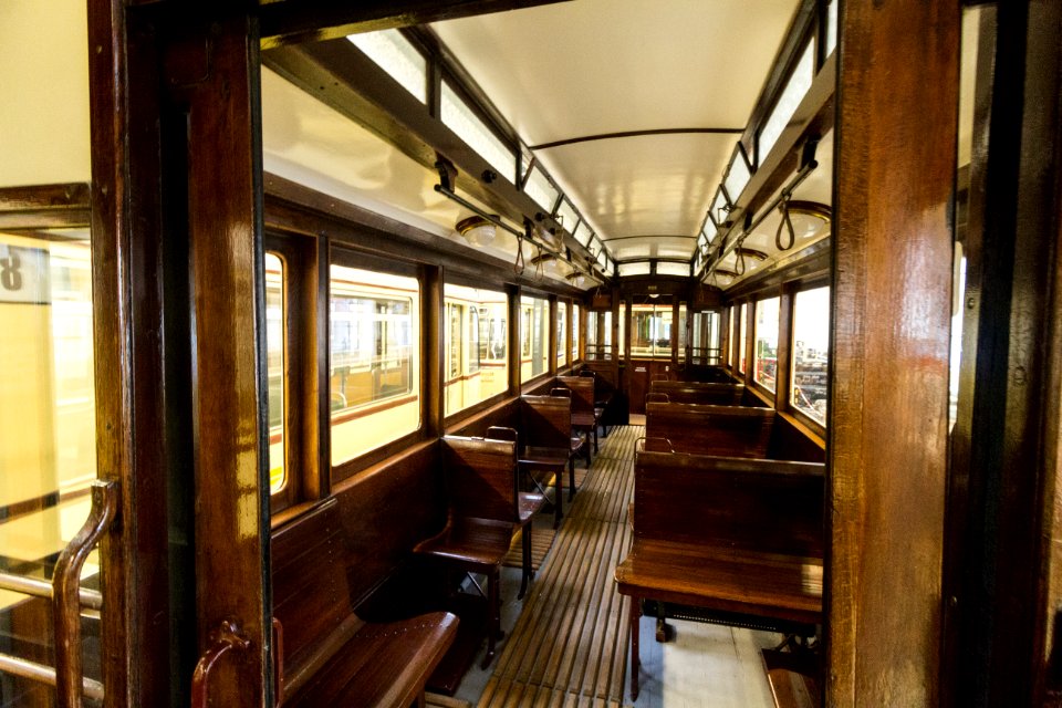 Großer Normalbeiwagen (1135) Innenraum - Straßenbahnmuseum Dresden (4)