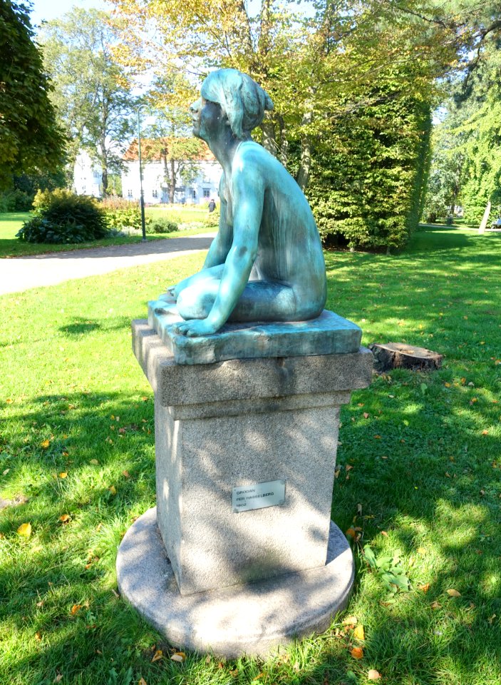 Grodan by Per Hasselberg, in Hoglands park - Karlskrona, Sweden - DSC08320