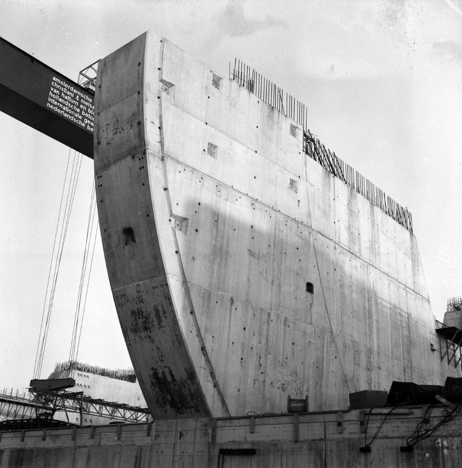 Groeiend eiland in het Haringvliet, detail van een pijler, Bestanddeelnr 911-9858