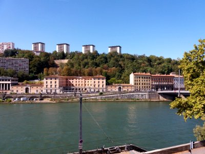 Grenier d'abondance de Lyon - Vue sur le clos des Deux-Amants