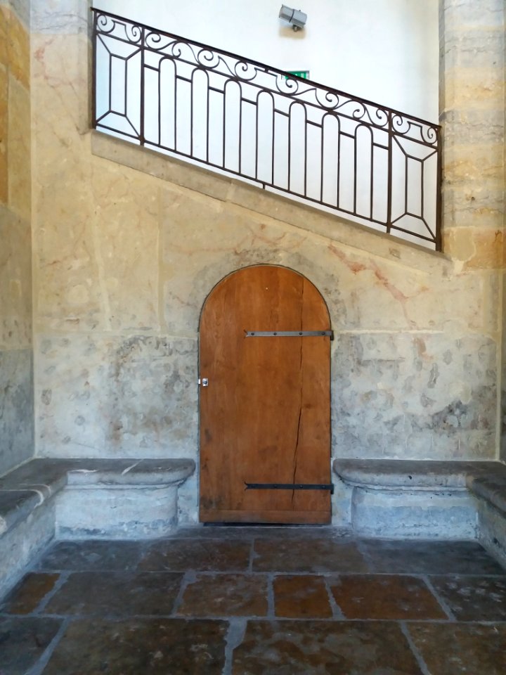 Grenier d'abondance de Lyon - Porte au rez-de-chaussée