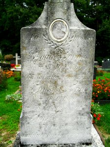 Grob drzine Lang, Martinje