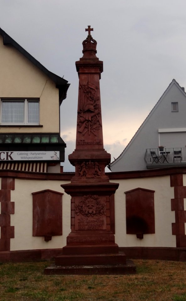 Großwallstadt Kriegerdenkmal Säule