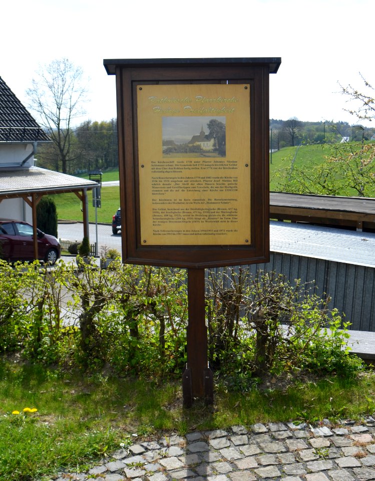 Großholbach, Kirche, Tafel