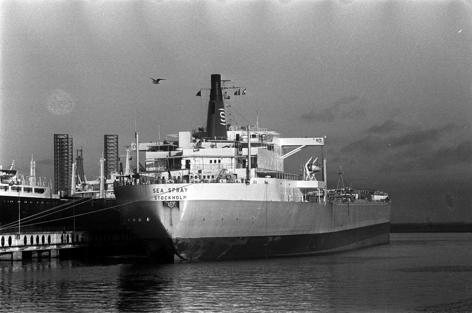 Grootste tanker in Europoort, Bestanddeelnr 919-9458