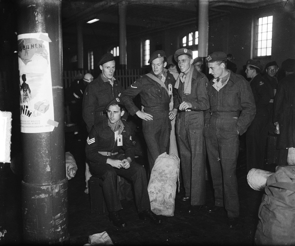 Groote Beer terug in Amsterdam, opvarenden, Bestanddeelnr 903-6676