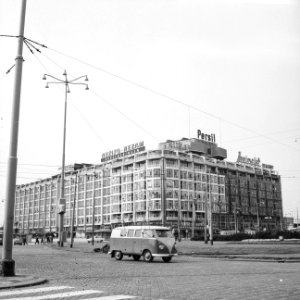 Groothandelsgebouw te Rotterdam in de verf, Bestanddeelnr 918-2331