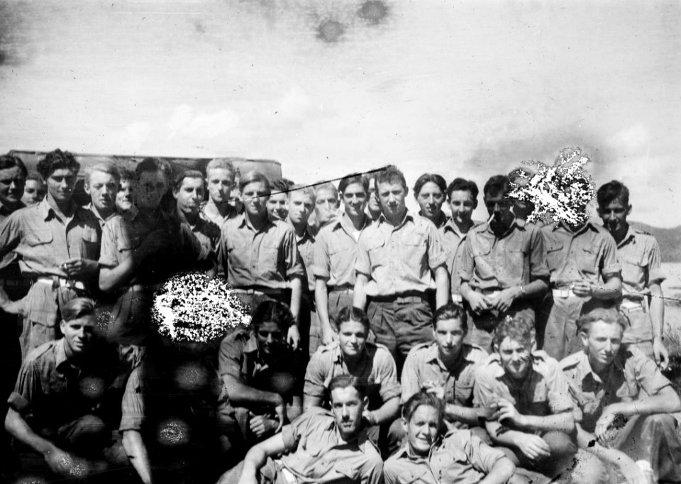 Groepsfoto Nederlandse militairen, Bestanddeelnr 8312