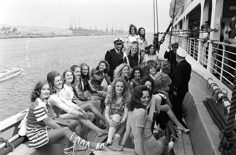 Groepsfoto van de deelneemsters, Bestanddeelnr 924-5277