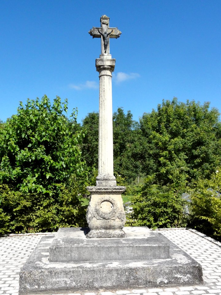 Grimaucourt-près-Sampigny (Meuse) croix de chemin