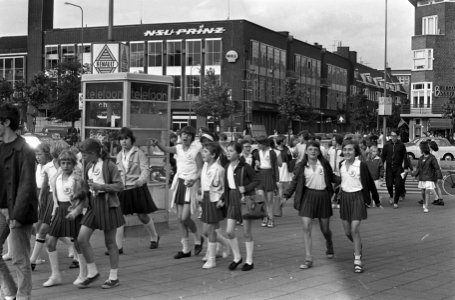 Groep wandelaars, Bestanddeelnr 920-4243