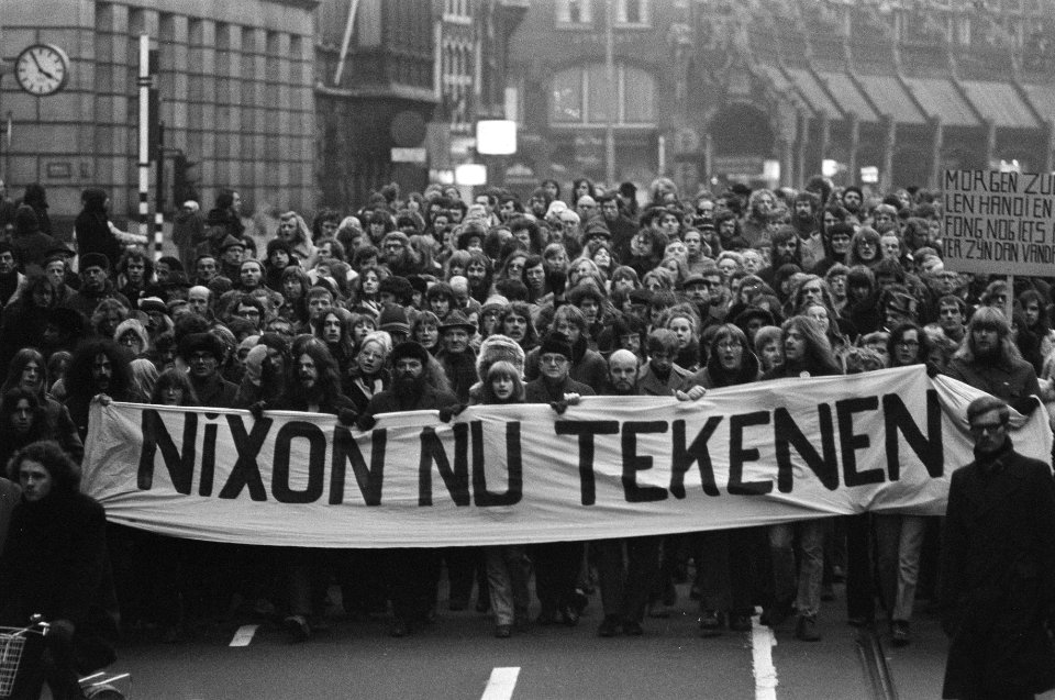Grote demonstratie in Amsterdam tegen oorlog in Vietnam, Bestanddeelnr 926-1219