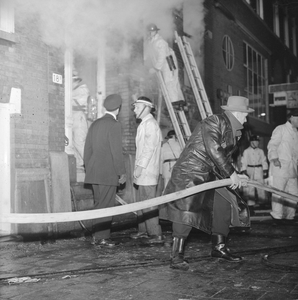 Grote brand in Rotterdam op het Heemraadplein, Bestanddeelnr 914-6517
