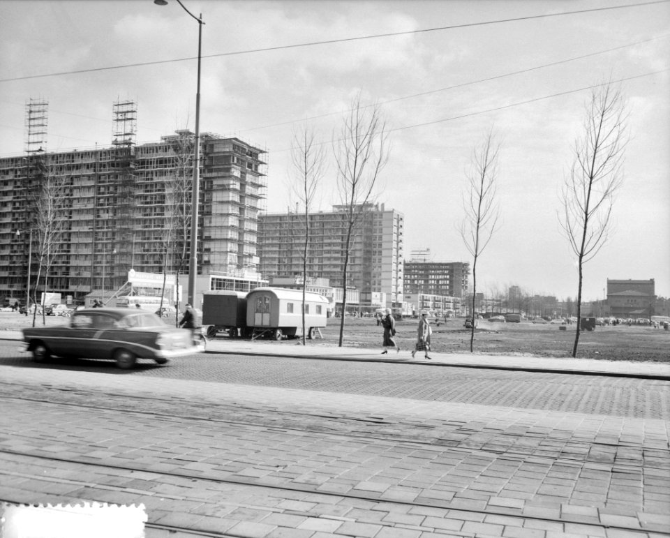 Grote flats in aanbouw (Rotterdam), Bestanddeelnr 908-4173