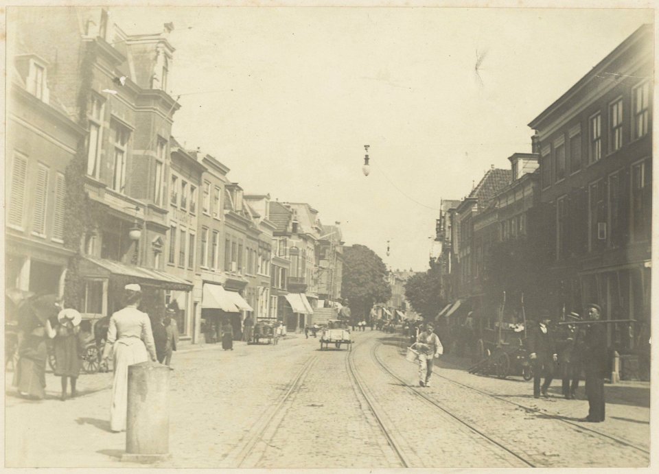 Grote Houtstraat bij de Houtbrug ziende naar het noorden, Inventarisnummer NL-HlmNHA 06205