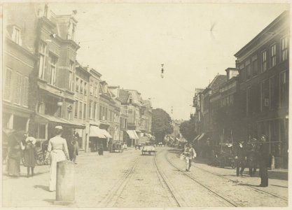 Grote Houtstraat bij de Houtbrug ziende naar het noorden, Inventarisnummer NL-HlmNHA 06205