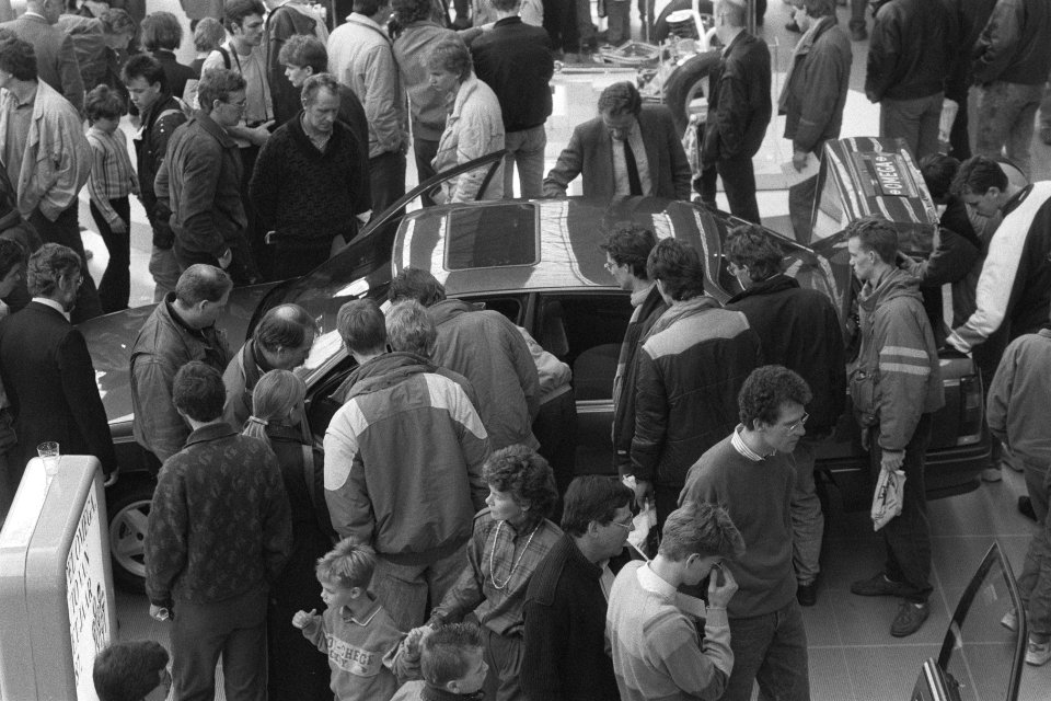 Grote drukte op laatste weekend Auto RAI87, Bestanddeelnr 933-8903