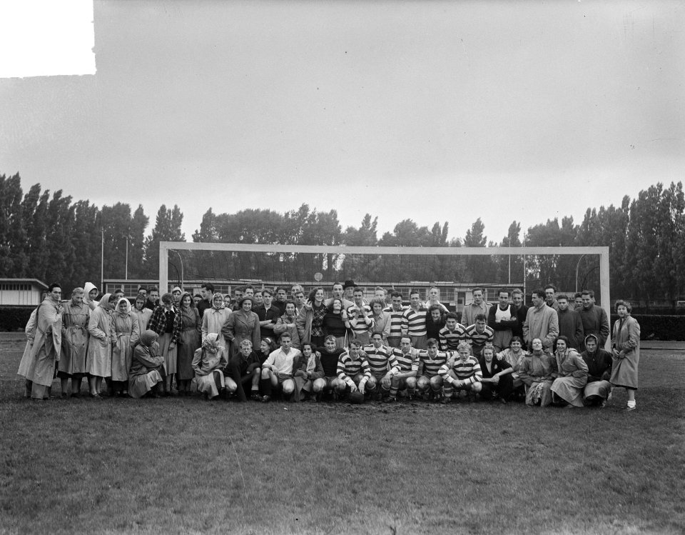 Grote groep Sportterrein, Bestanddeelnr 904-2260