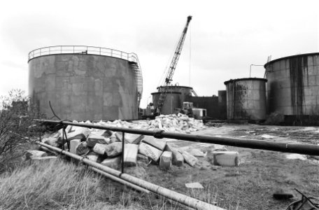 Grote hoeveelheden giftige stoffen gevonden op en rond terrein waar vroeger chemische fabriek Krimpen a.d. IJssel stond, Bestanddeelnr 931-3867