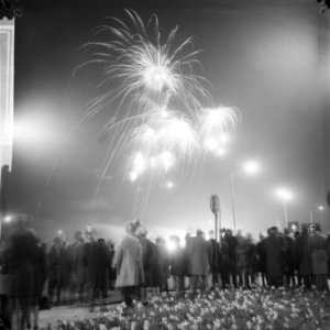 Groot vuurwerk achter de RAI, Bestanddeelnr 913-8328