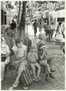 Grote Houtstraat, ziende naar het zuiden. NL-HlmNHA 54035860