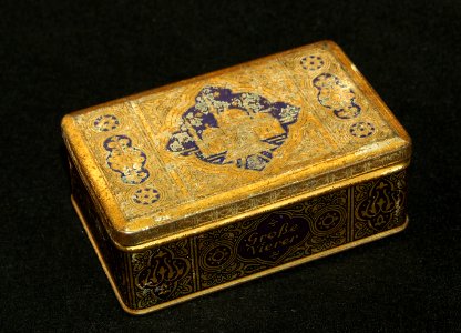 Grosse Vierer cigarette tin, pic1