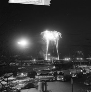 Groot vuurwerk achter de RAI, Bestanddeelnr 913-8333