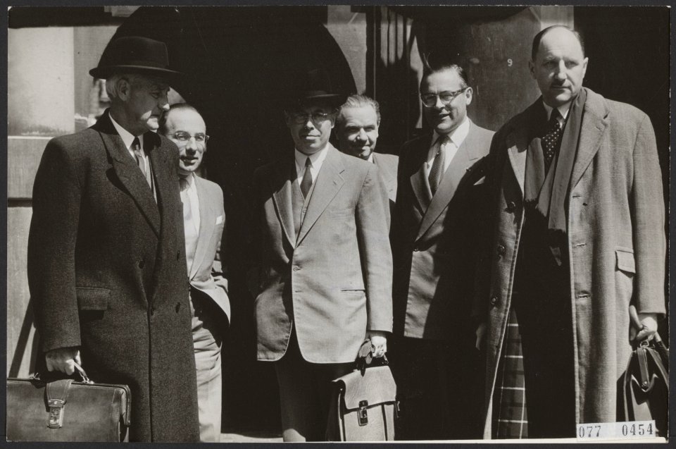 Groepen, ministers, Beel, Louis, Bruyn A. C De, Cals, Jo, Luns, J.A.M.H., Witte,, Bestanddeelnr 077-0454