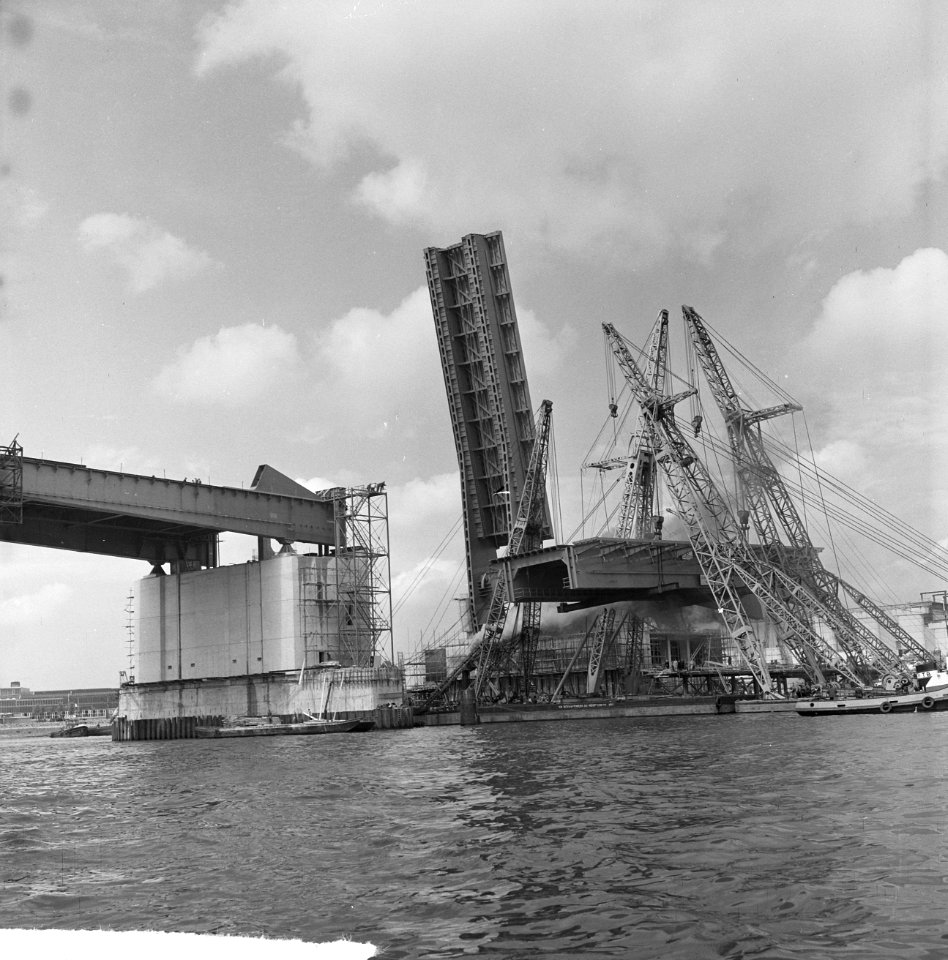 Grootste basculebrug ter wereld nadert voltooiing De Brienenoordbrug, Bestanddeelnr 915-1857