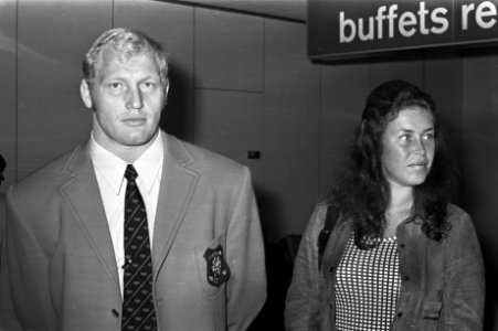 Grootste deel van Nederlandse Olympische ploeg vertrekt van Schiphol naar Munche, Bestanddeelnr 925-8229