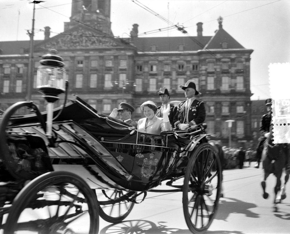 Groothertogelijk bezoek uit Luxemburg. Rijtoer, Bestanddeelnr 907-8077