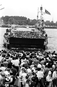 Grote drukte op de pont, Bestanddeelnr 930-9527