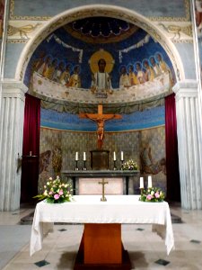 Groesbeek (NL) De Horst, Goddelijk Hart van Jezuskerk muurschildering priesterkoor