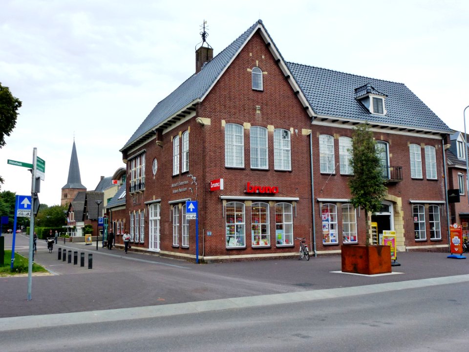 Groesbeek (NL) Dorpsstraat 31, voorm. gemeentehuis (02)
