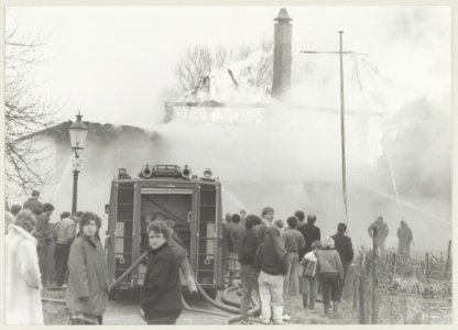 Grote brand verwoest gerestaureerde boerderij aan de Kerkweg 20. NL-HlmNHA 54014410