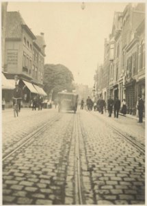 Grote Houtstraat bij de Korte Houtstraat ziende naar het noorden, Inventarisnummer NL-HlmNHA 06204