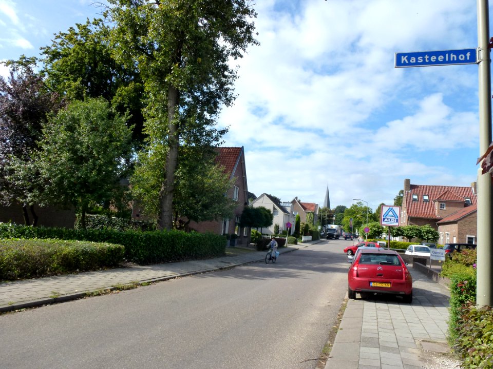Groesbeek (NL) Hoflaan onder 2-4 , locatie van kasteelfundaties