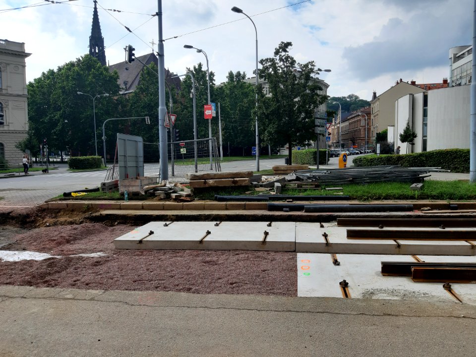 Grohova - tramvajové kolejiště 20200719 120433