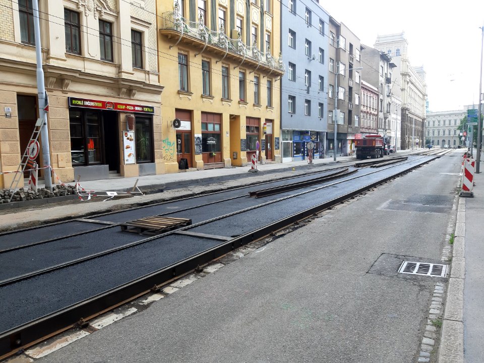 Grohova - tramvajové kolejiště 20200719 120055