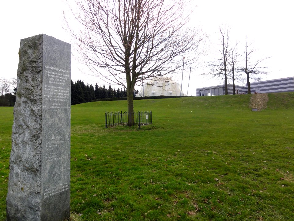 Groesbeek (Gld, NL) Bevrijdingsmuseum met Gedenkpark Canada-Nederland