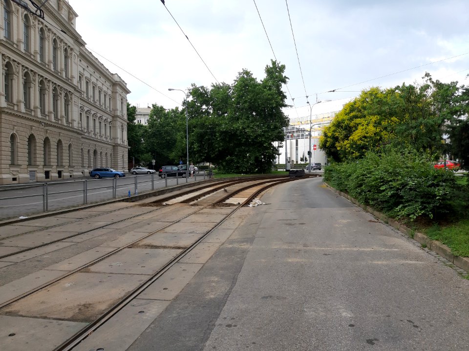 Grohova - tramvajové kolejiště 20200719 120555