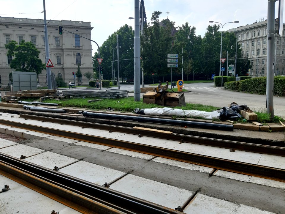 Grohova - tramvajové kolejiště 20200719 120414