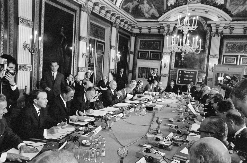 Groep van tien Ministers van Financien bijeen in Den Haag, Bestanddeelnr 919-3916