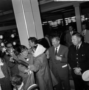 Groep van 65 dames uit Amerika in Nederland om te demonstreren tegen NATO, aanko, Bestanddeelnr 916-4300