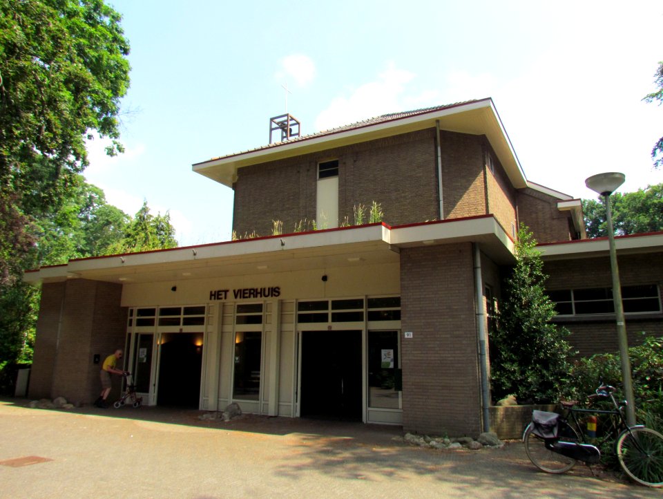 Het Apeldoornsche Bosch, Ontspanningsgebouw